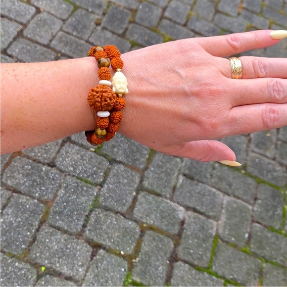 Handmade Rudraksha healing bracelets set - Picture 3 of 7